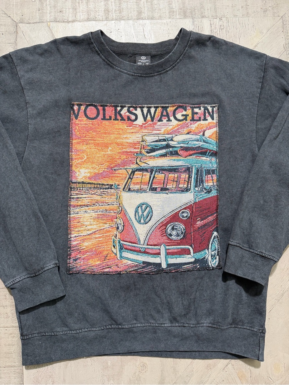 Volkswagen Crewneck Sweatshirt Tapestry Medium Black Red Van Sunset Size L VGUC